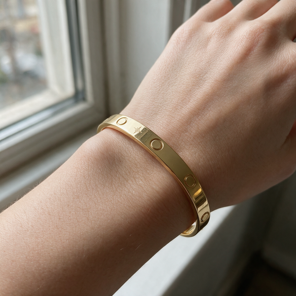 Customer photo of the Serment Bracelet