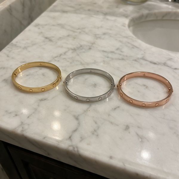Customer photo of the Serment Bracelet